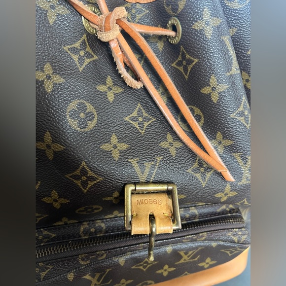 AUTHENTIC Vintage Monstsouris backpack GM - Picture 3 of 11